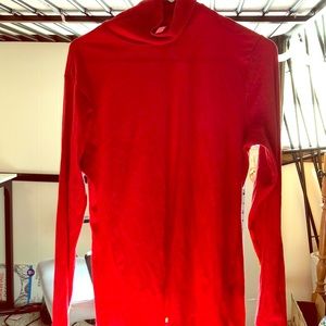 Turtle neck long sleeve shirt